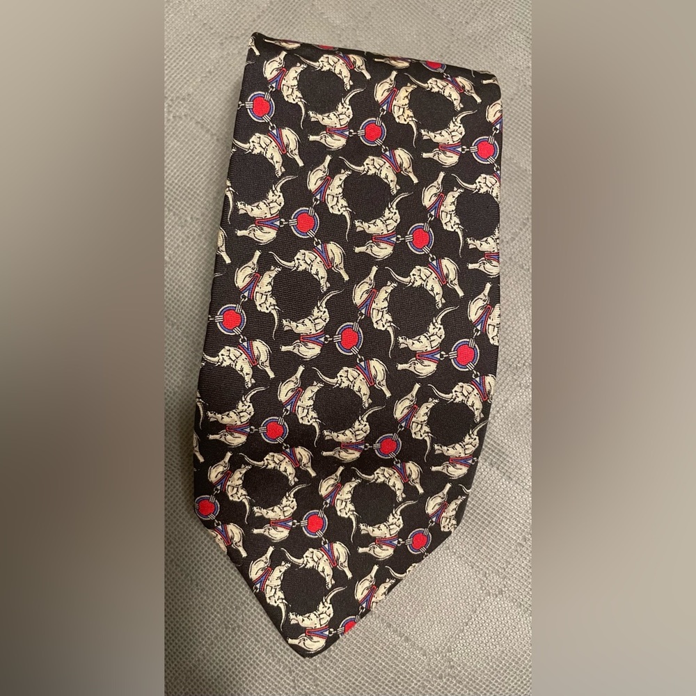 Brooks Brothers Makers Men's Lucky Elephant Charm Trunk Up 100% Silk Necktie